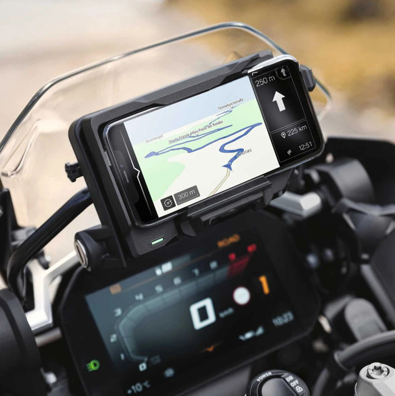 USB-Wireless-Charging-Phone